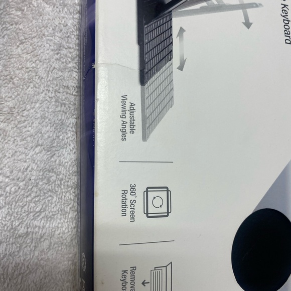 Targus iPad Air cover case and keyboard new!! - Picture 11 of 11